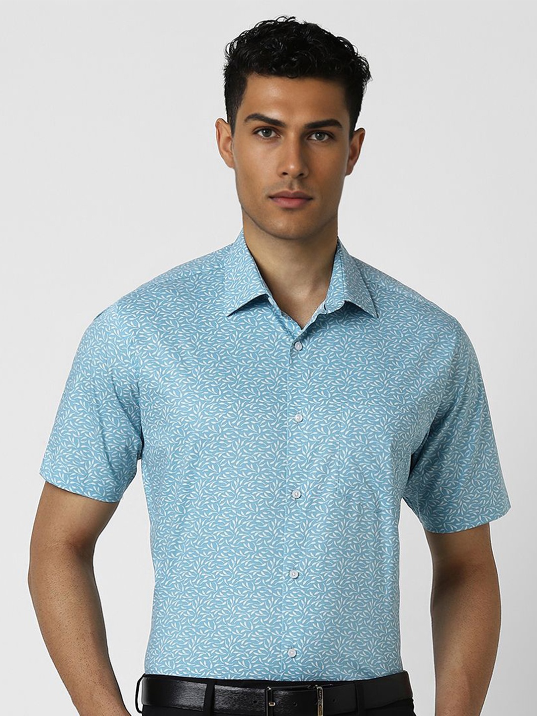 

Van Heusen Men Spread Collar Floral Printed Cotton Formal Shirt, Blue