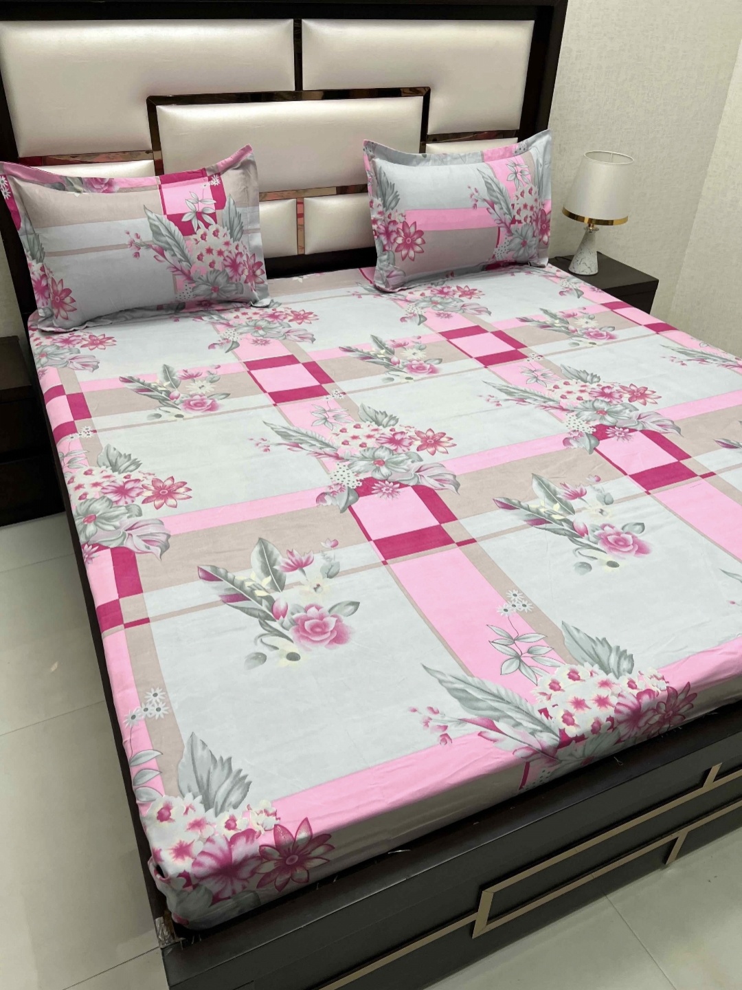 

Pure Decor Queen Size Double Bedsheet With 2 Pillow Covers 2.28m X 2.54m, Pink