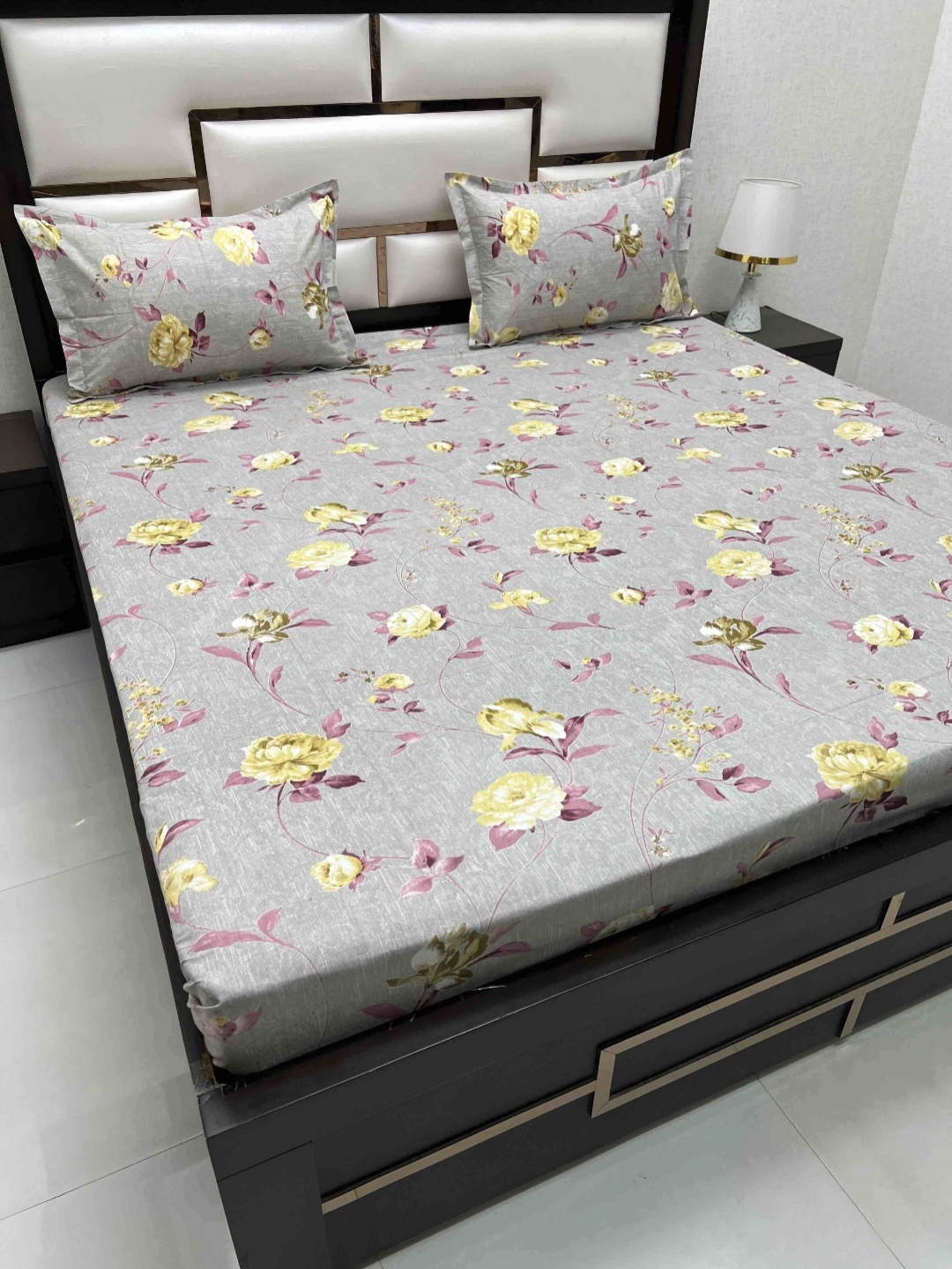 

Pure Decor Velar Grey Floral Printed Pure Cotton 250 TC King Bedsheet Set 3.06 x 2.73 m