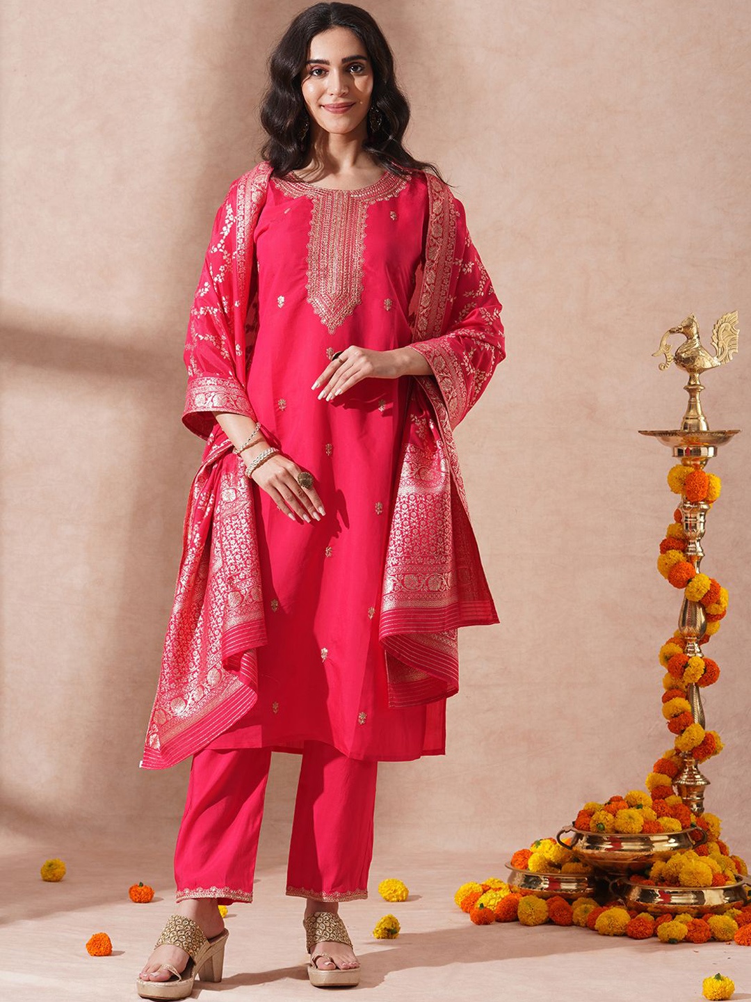 

FASHOR Ethnic Motifs Embroidered Sequinned Straight Kurta With Trousers & Dupatta, Pink