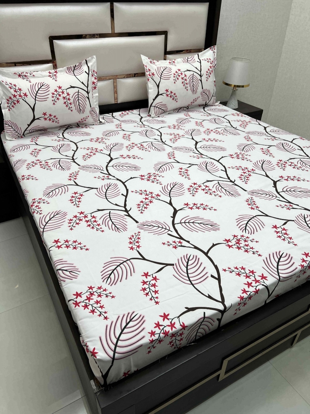 

Pure Decor Queen Size Double Bedsheet With 2 Pillow Covers 2.28m X 2.54m, White