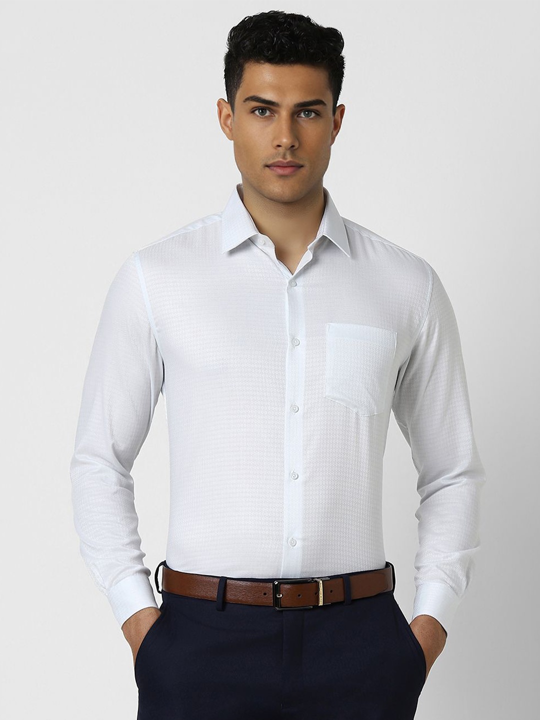 

Van Heusen Men Spread Collar Textured Cotton Slim Fit Formal Shirt, White