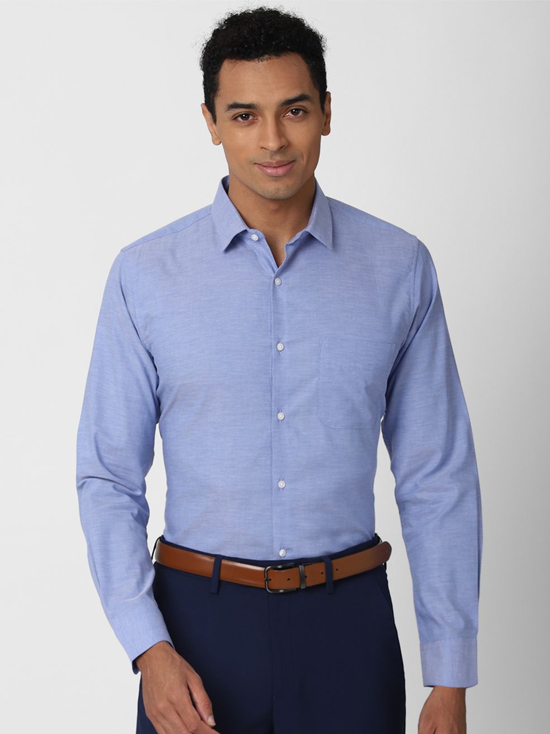 

Peter England Men Spread Collar Solid Cotton Slim Fit Casual Shirt, Blue