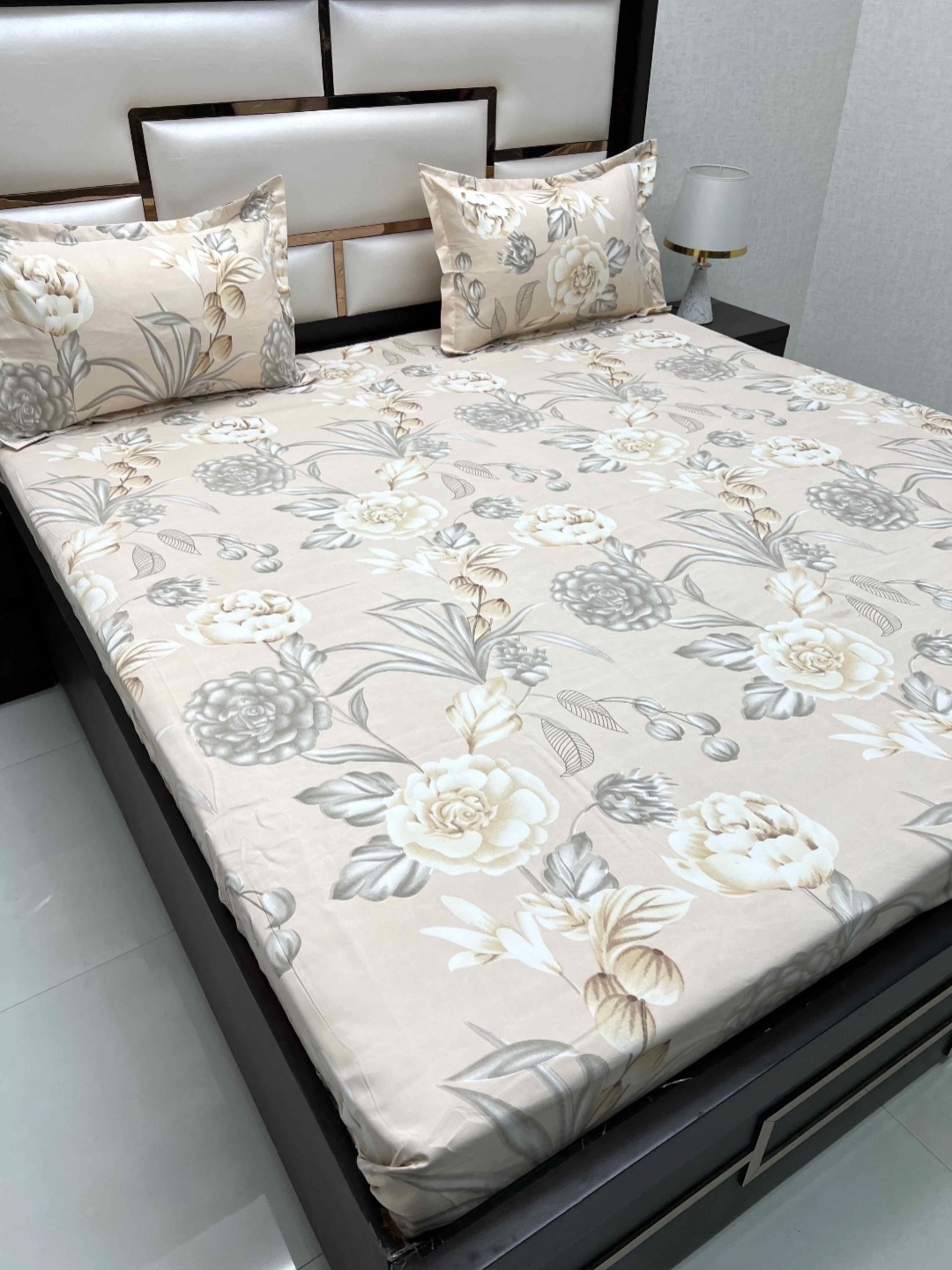 

Pure Decor Queen Size Double Bedsheet With 2 Pillow Covers 2.28m X 2.54m, Cream
