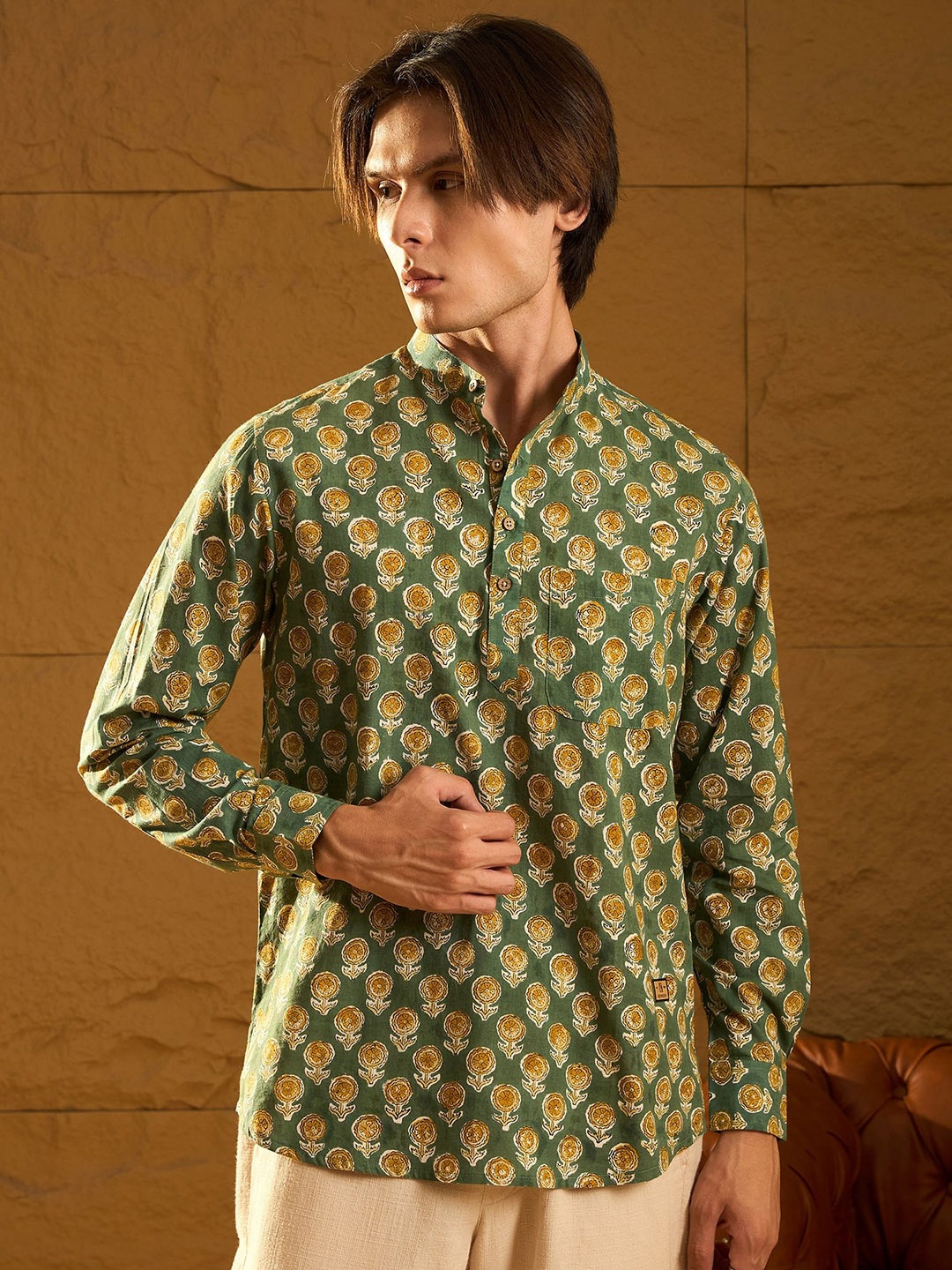 

DENNISON Floral Block Printed Mandarin Collar Cotton Short Kurta, Green