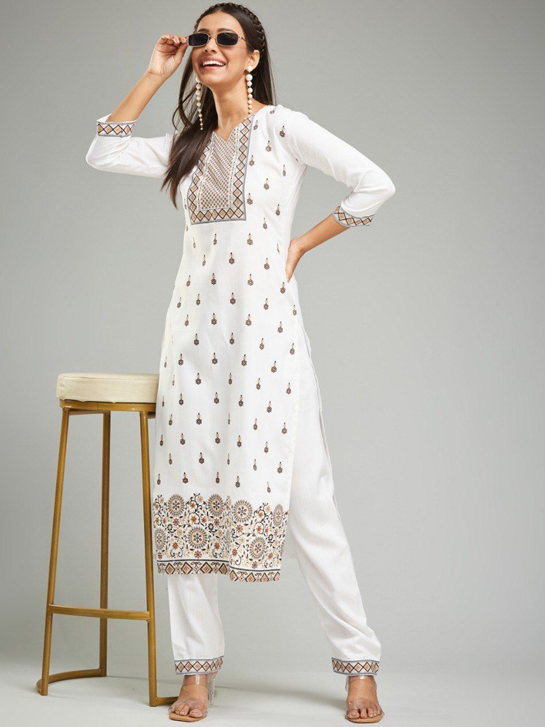

Aika Ethnic Motifs Printed V-Neck Chanderi Silk Straight Kurta with Trousers, White