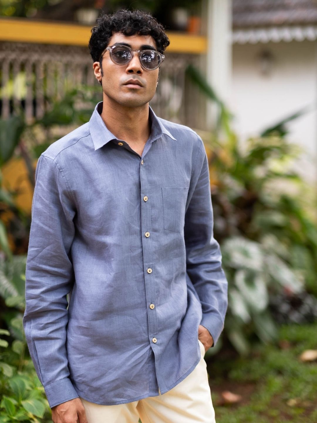 

Creatures of Habit Men Linen Shirt, Blue