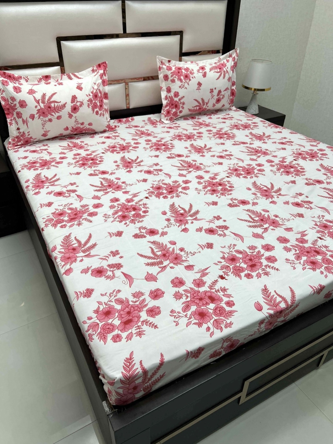 

Pure Decor Queen Size Double Bedsheet With 2 Pillow Covers 2.28m X 2.54m, Pink