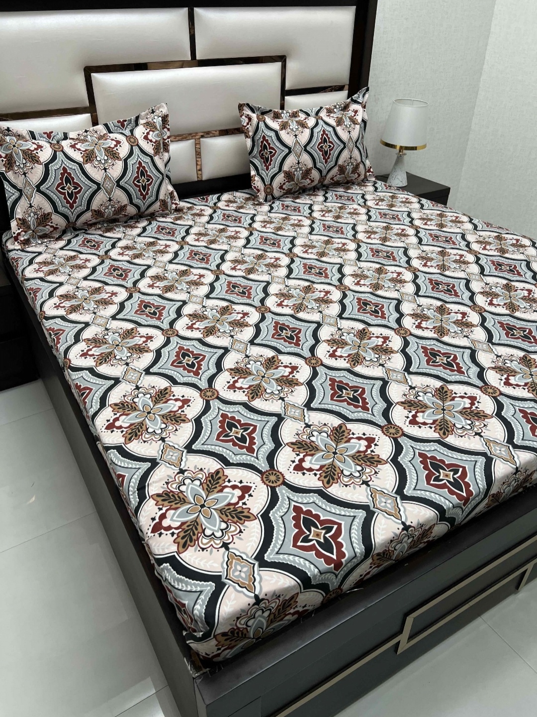 

Pure Decor Queen Size Double Bedsheet With 2 Pillow Covers 2.28m X 2.54m, Brown