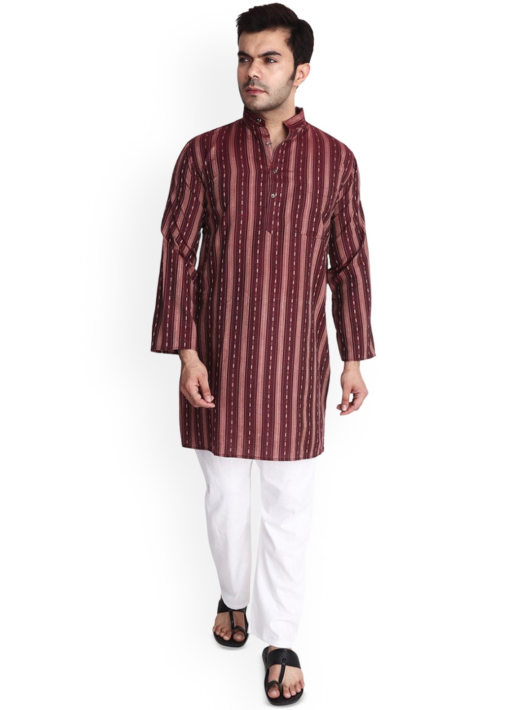 

Aaryavar Geometric Printed Mandarin Collar Pure Cotton Relaxed Straight Kurta, Red