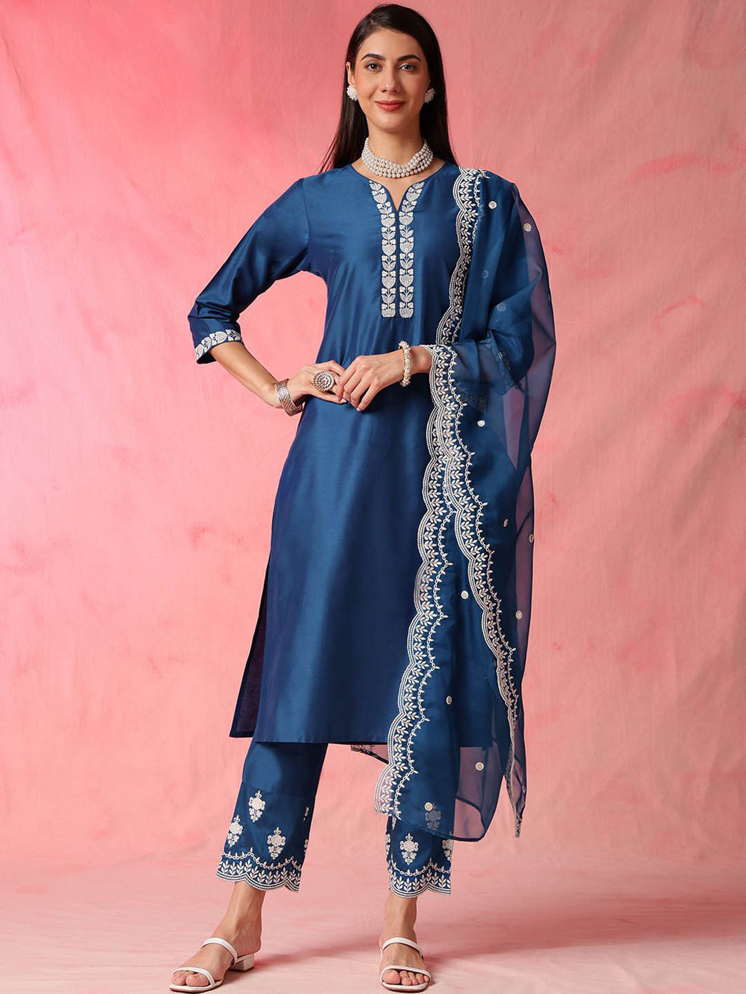 

Anouk Blue Floral Embroidered Sweetheart Neck Straight Kurta With Trousers & Dupatta
