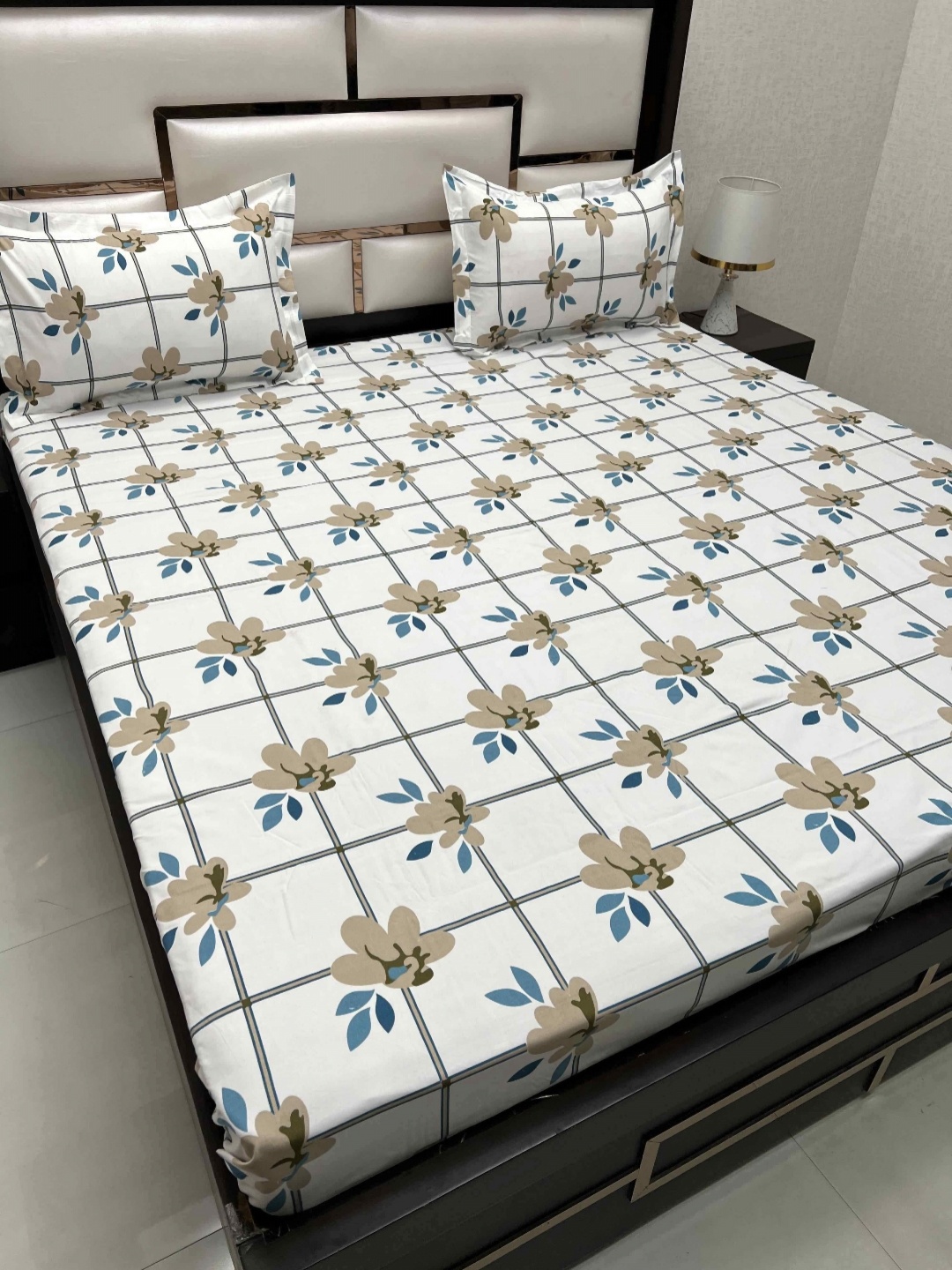 

Pure Decor Queen Size Double Bedsheet With 2 Pillow Covers 2.28m X 2.54m, White