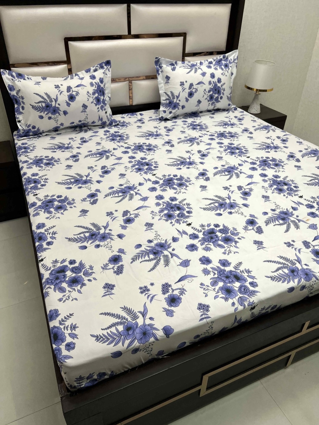 

Pure Decor Queen Size Double Bedsheet With 2 Pillow Covers 2.28m X 2.54m, Blue