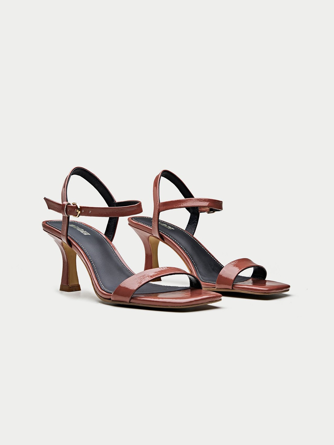 

Oroh Women Leather Kitten Sandals with Buckles, Pink