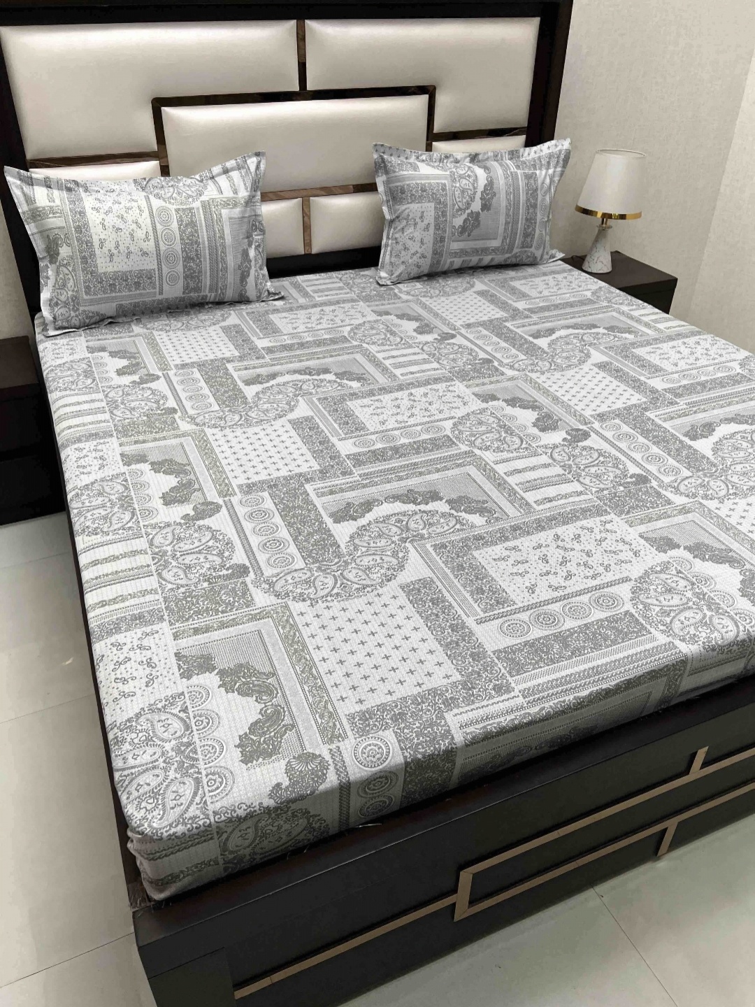 

Pure Decor Velar Grey Ethnic Motifs Pure Cotton 220 TC Super King Bedsheet Set-2.74mx3.05m