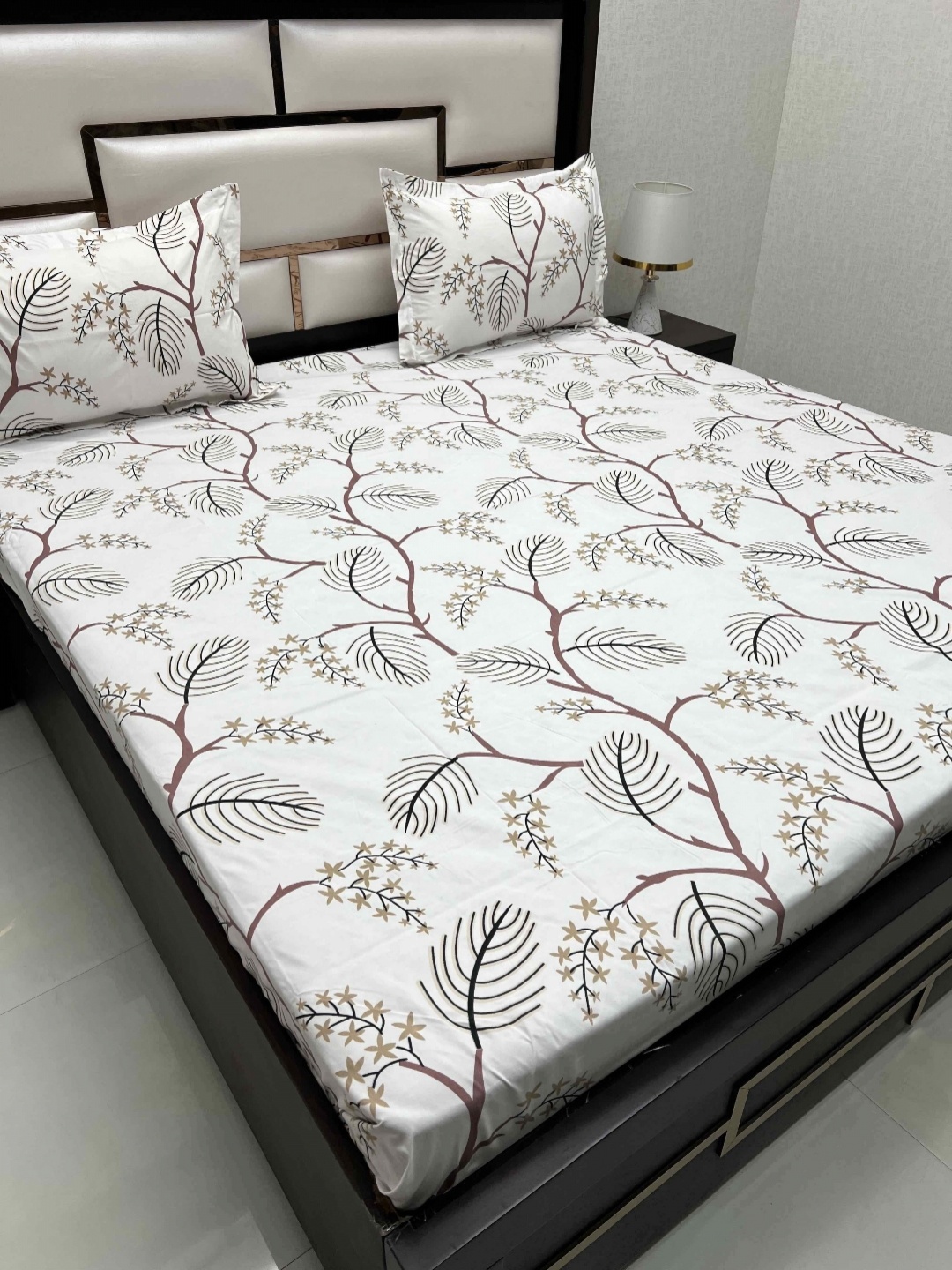 

Pure Decor Queen Size Double Bedsheet With 2 Pillow Covers 2.28m X 2.54m, White