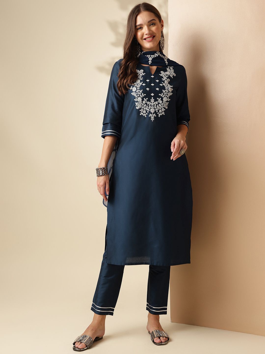 

Anouk Navy Blue Floral Embroidered Straight Kurta With Trousers & Dupatta