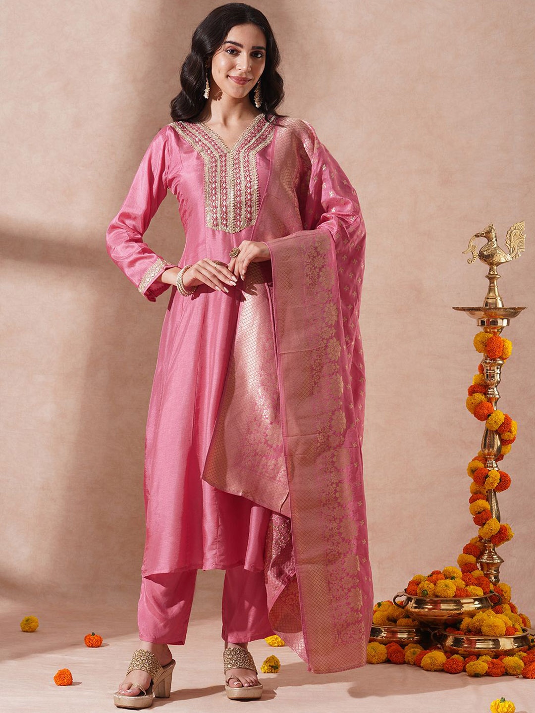 

FASHOR Floral Yoke Design A-Line Sequinned Kurta with Trousers & Dupatta, Pink