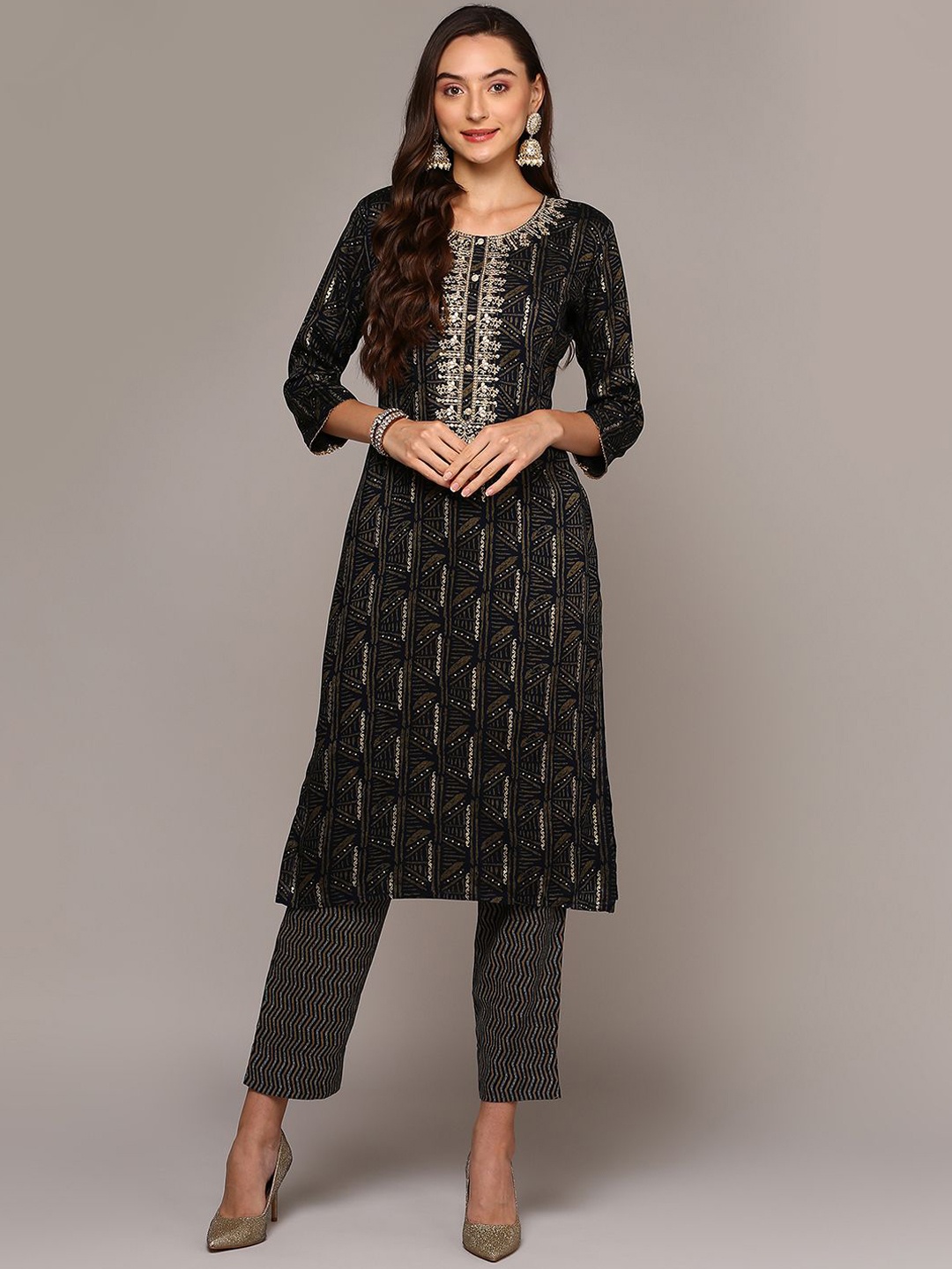 

KALINI Abstract Embroidered Sequinned Straight Kurta, Navy blue