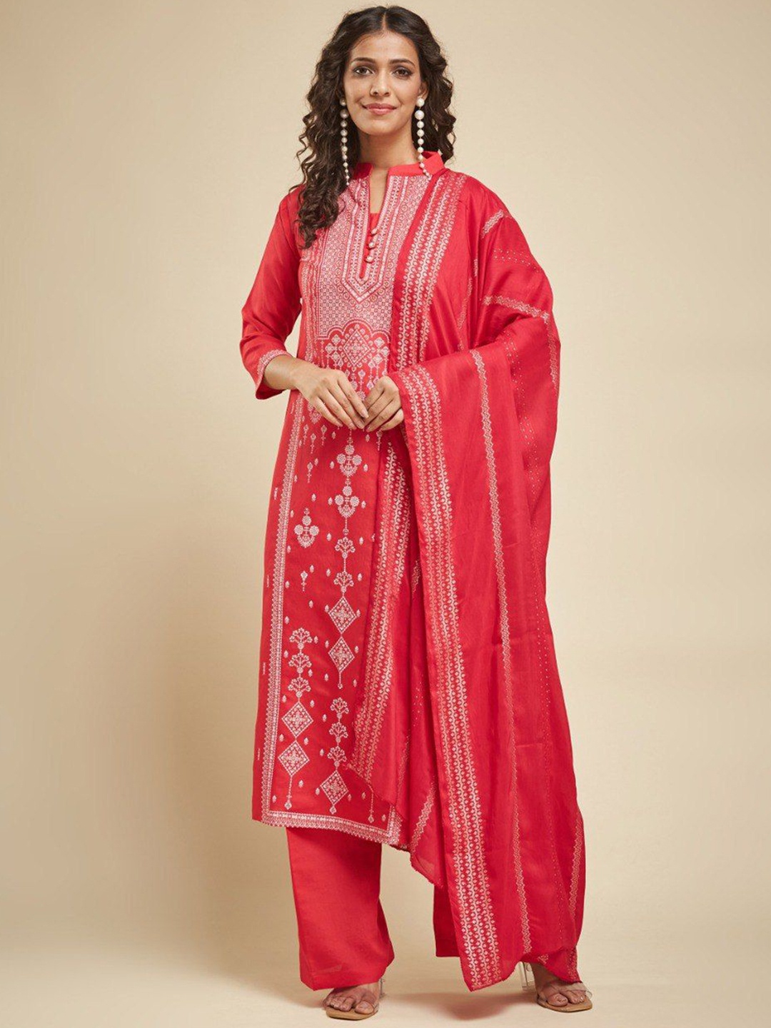 

APNISHA Floral Printed Regular Chanderi Silk Straight Kurta with Palazzos & Dupatta, Red