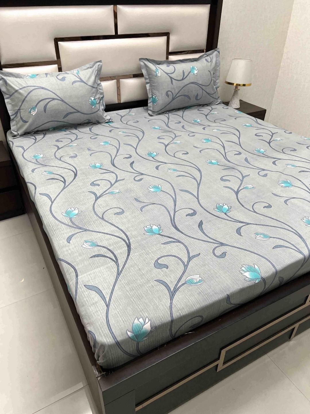 

Pure Decor Grey & Blue Floral Pure Cotton 330 TC King Bedsheet Set 2.73 m x 3.05 m
