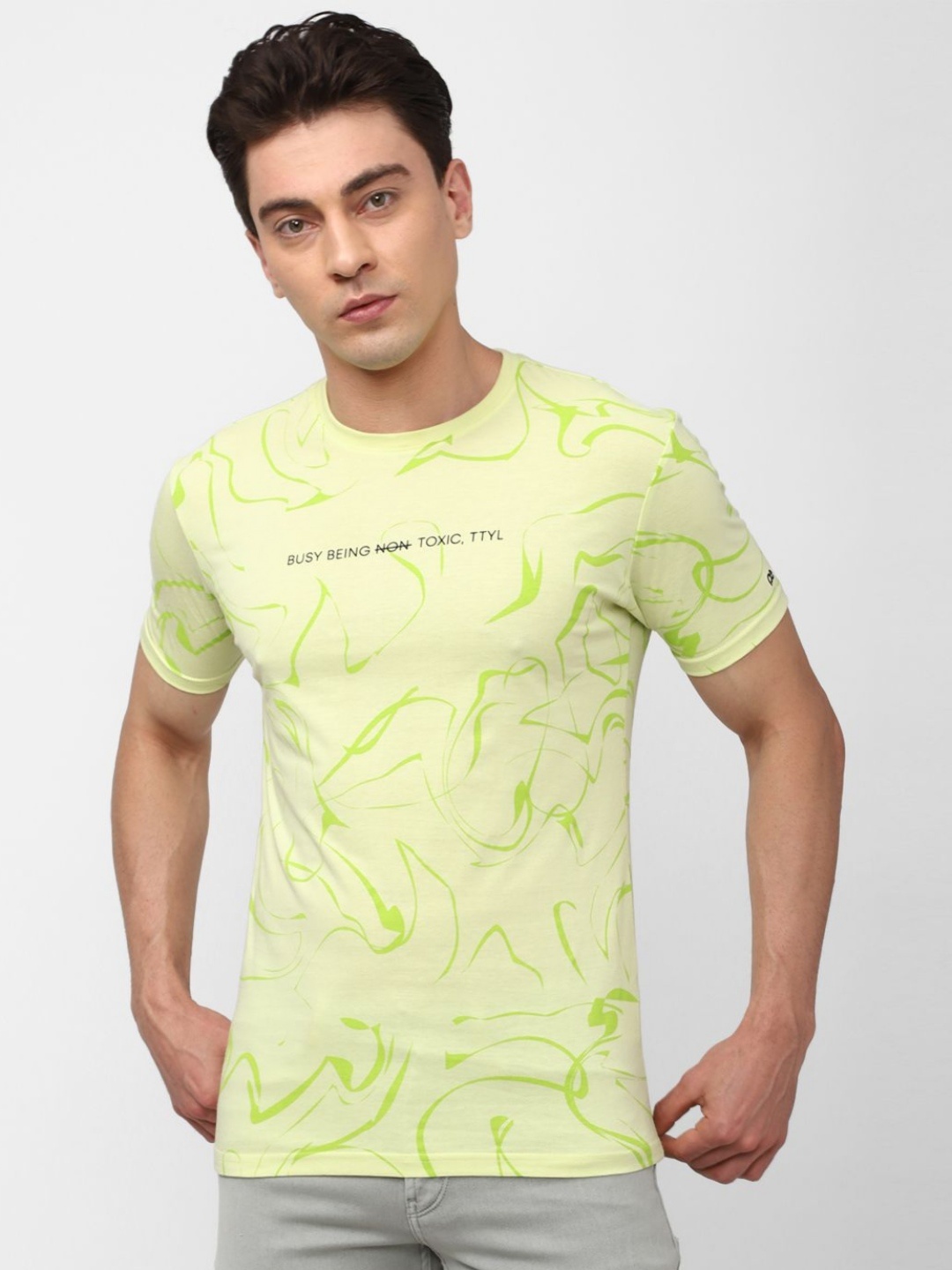 

Peter England Casuals Men Typography Printed Pockets Slim Fit T-shirt, Green