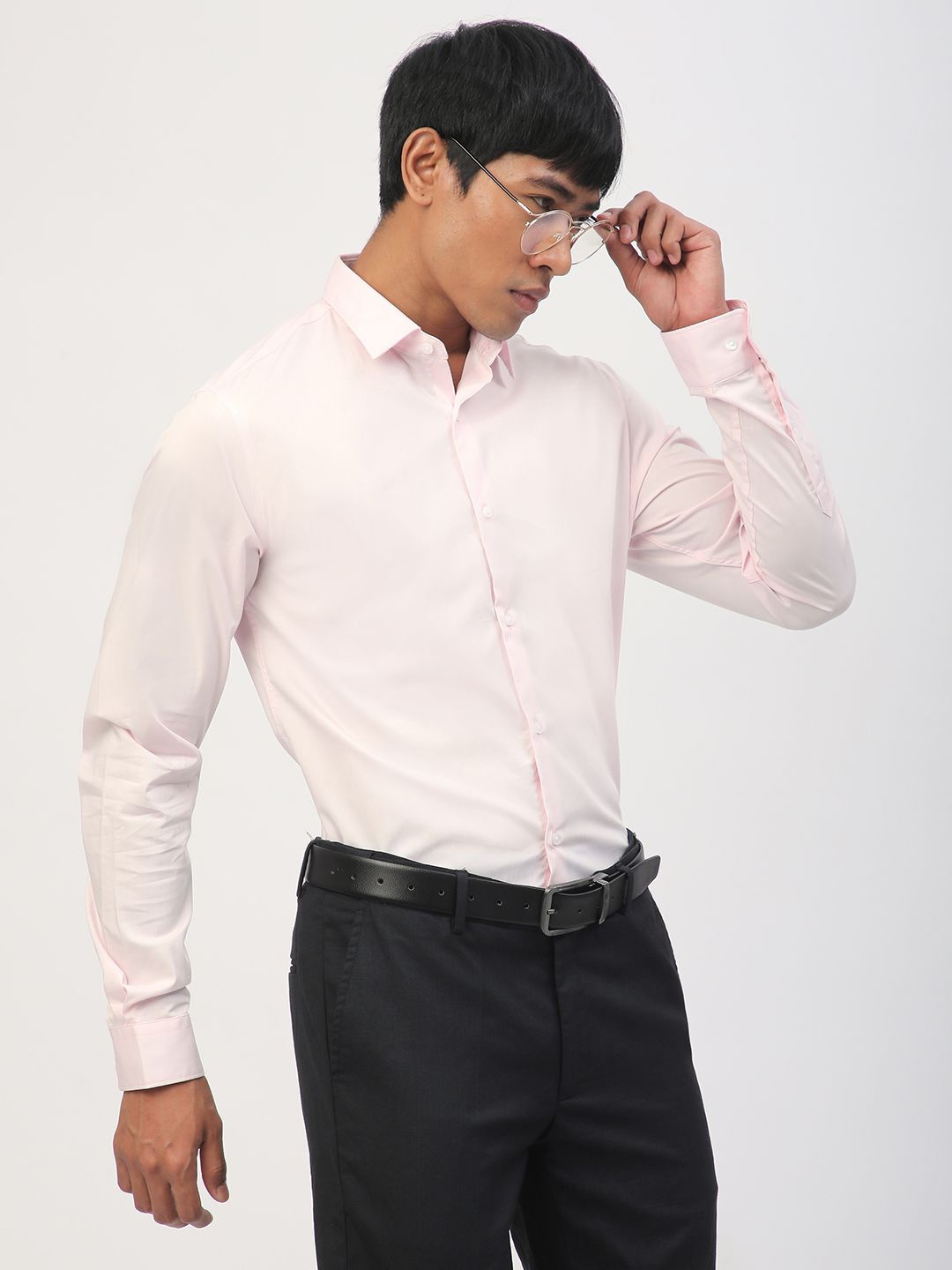 

R&B Men Standard Spread Collar Solid Cotton Slim Fit Formal Shirt, Pink