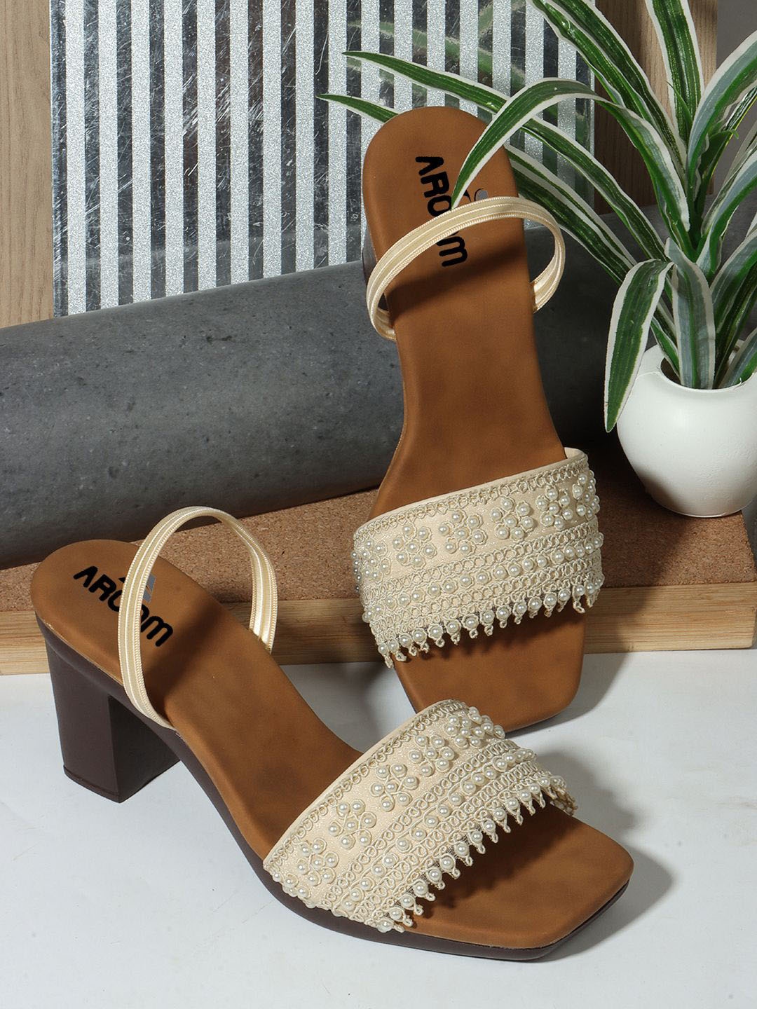 

AROOM Women Comfort Sandals, Cream