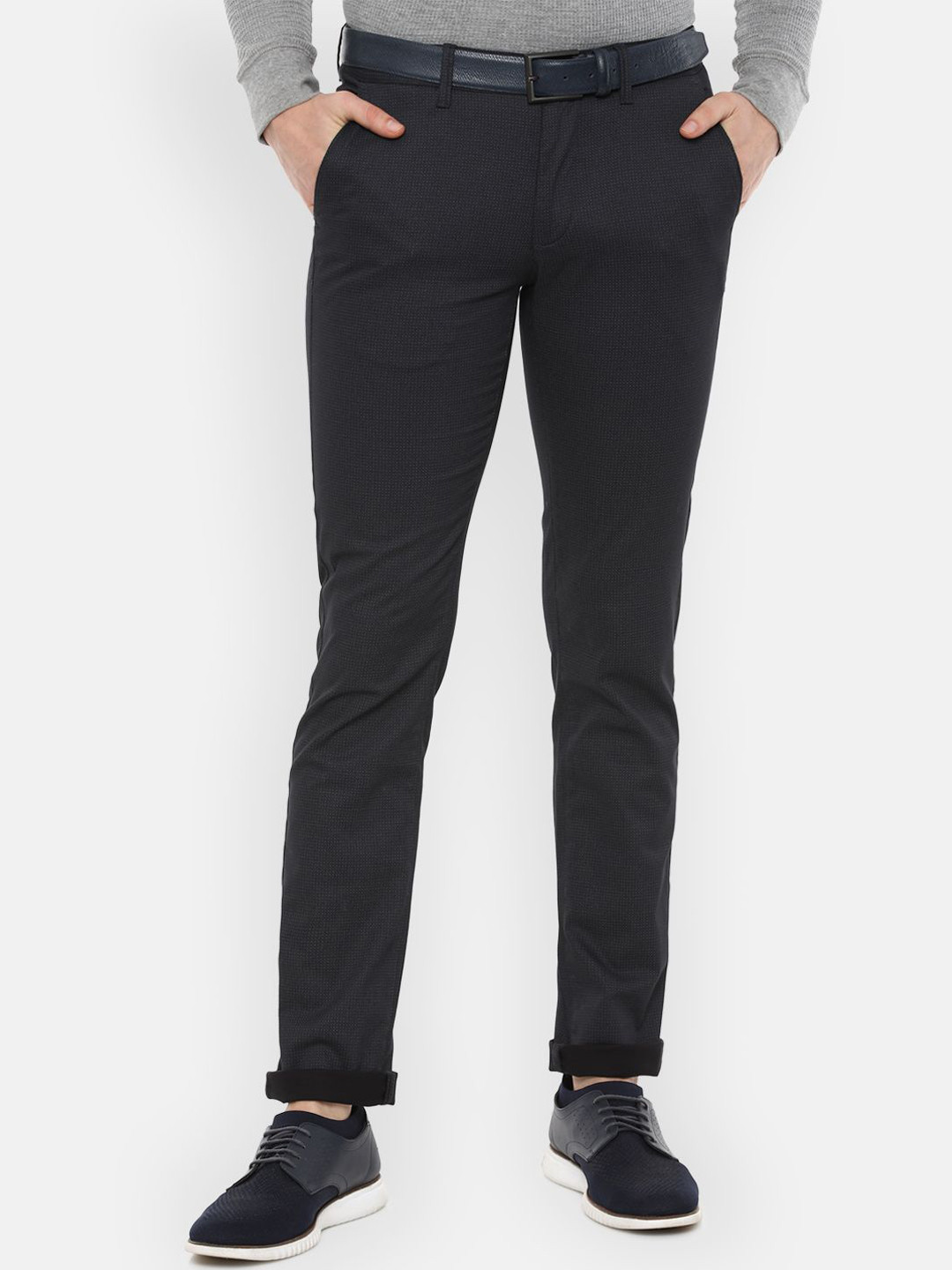 

Van Heusen Sport Men Textured Checked Slim Fit Regular Trousers, Black