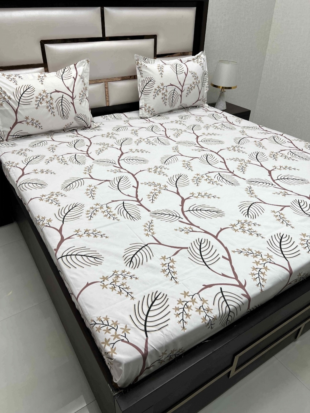 

Pure Decor Queen Size Double Bedsheet With 2 Pillow Covers 2.28m X 2.54m, White