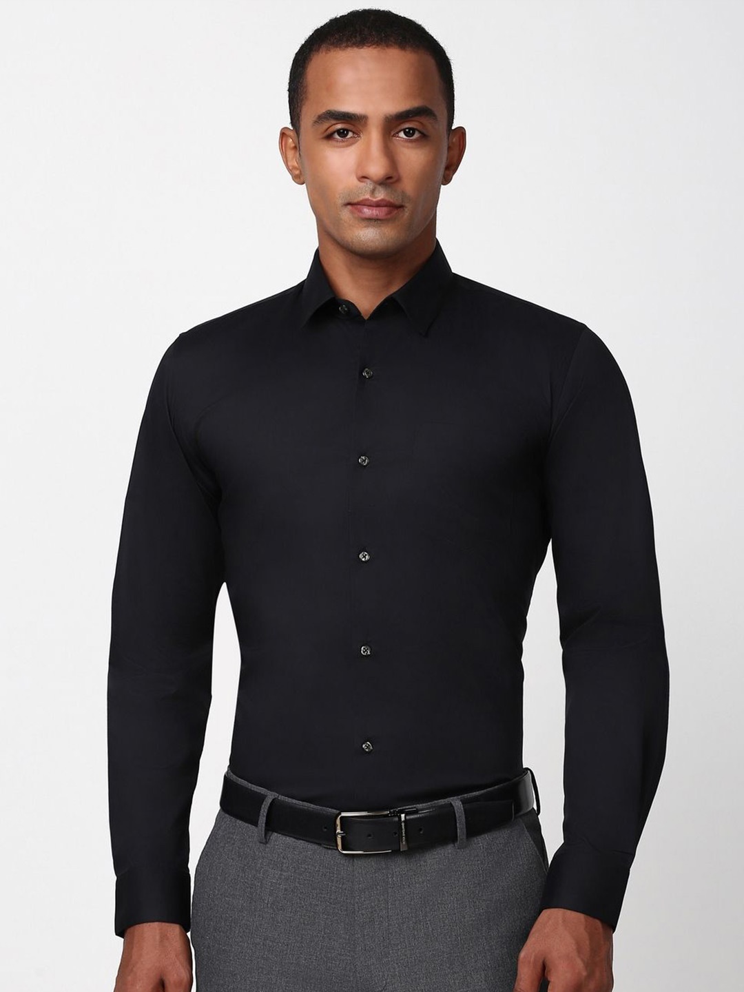 

Peter England Men Spread Collar Solid Cotton Slim Fit Formal Shirt, Black