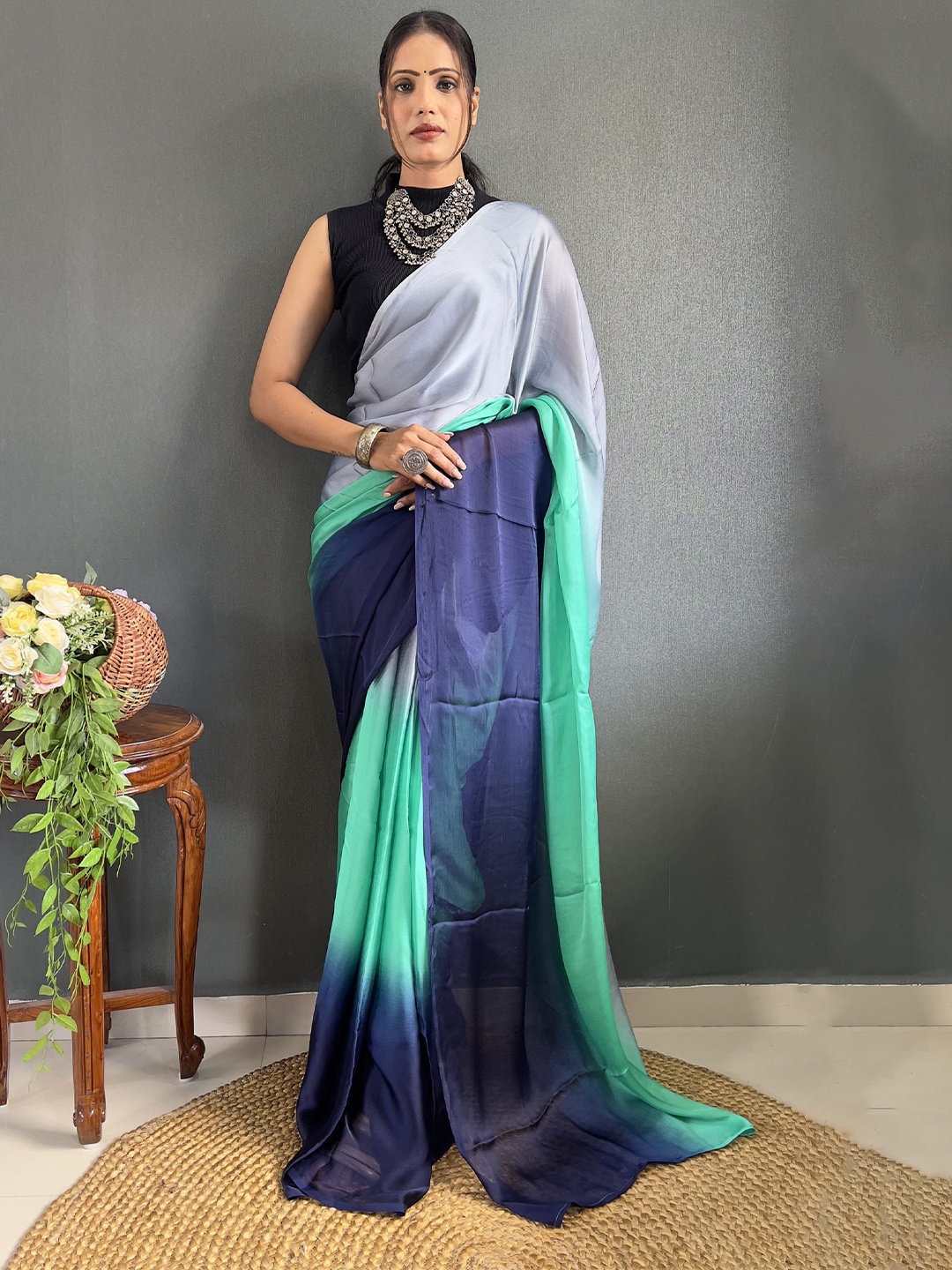 

V3 FASHION STUDIO Pure Crepe Jamdani Designer Saree, Blue