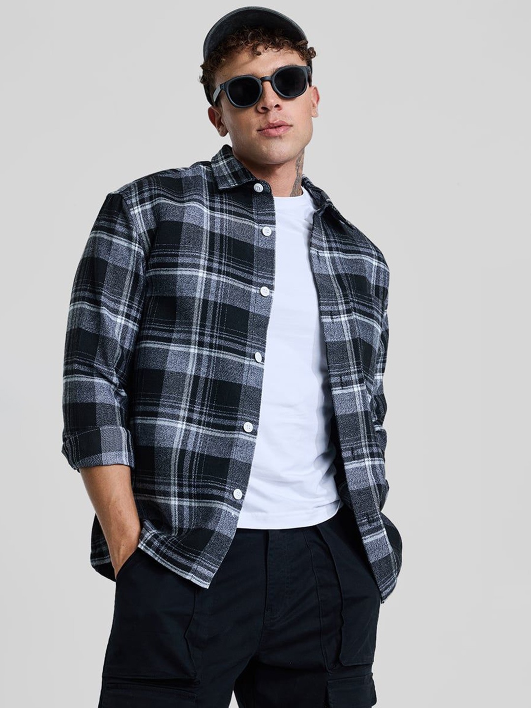 

Snitch Men Smart Spread Collar Tartan Checked Cotton Casual Shirt, Black