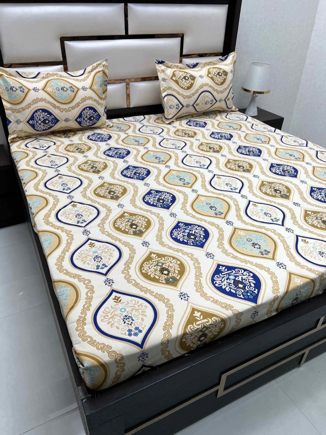 

Pure Decor Queen Size Double Bedsheet With 2 Pillow Covers 2.28m X 2.54m, Brown