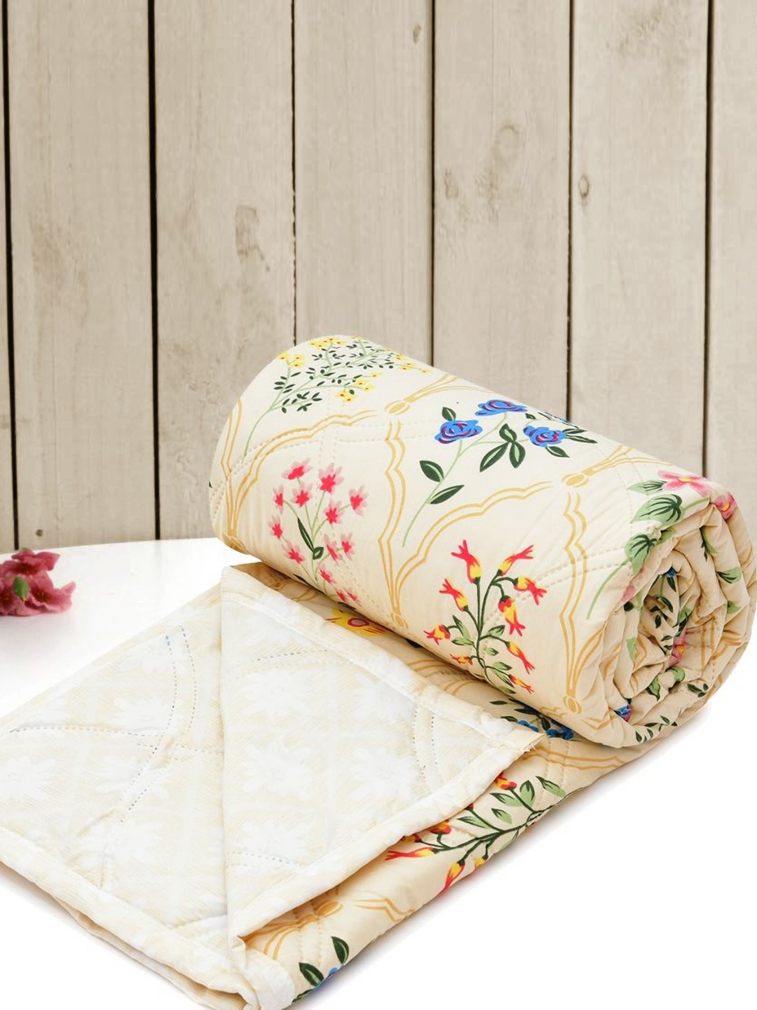 

RRC Blue & Cream-Coloured Floral Microfiber Mild Winter 150 GSM Single Bed Comforter