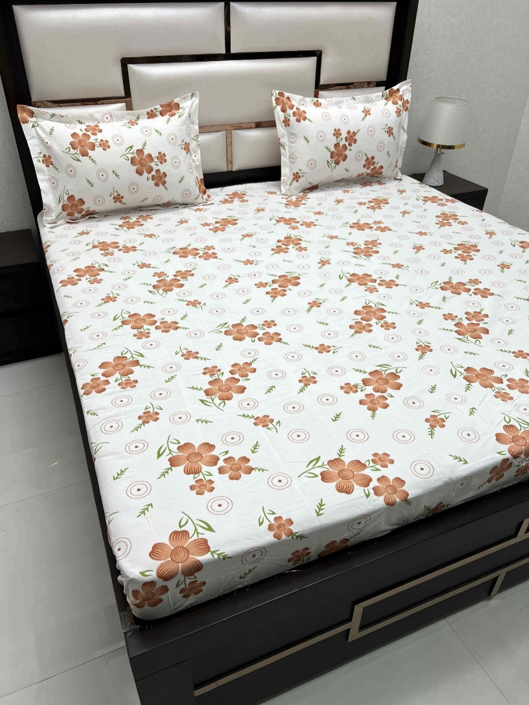 

Pure Decor Queen Size Double Bedsheet With 2 Pillow Covers 2.28m X 2.54m, Orange