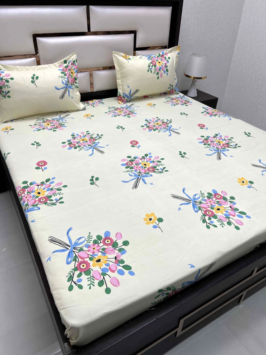 

Pure Decor Queen Size Double Bed Bedsheet With 2 Pillow Covers 2.28 m X 2.54 m, Yellow