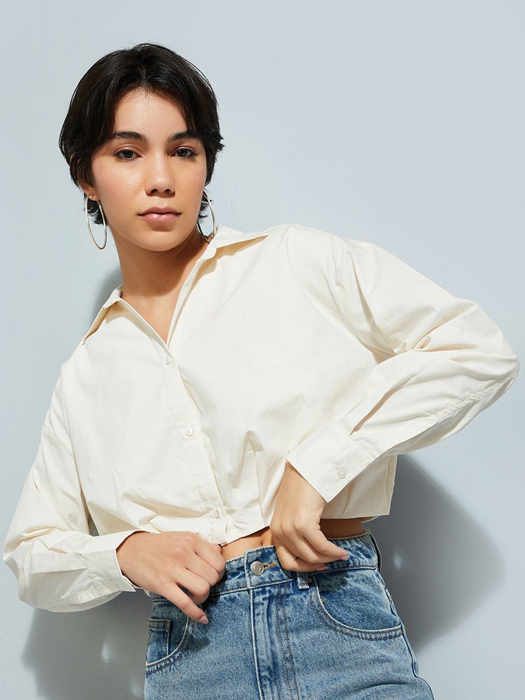 

Max Urb_N Women Solid Balloon Cropped Shirt, Beige