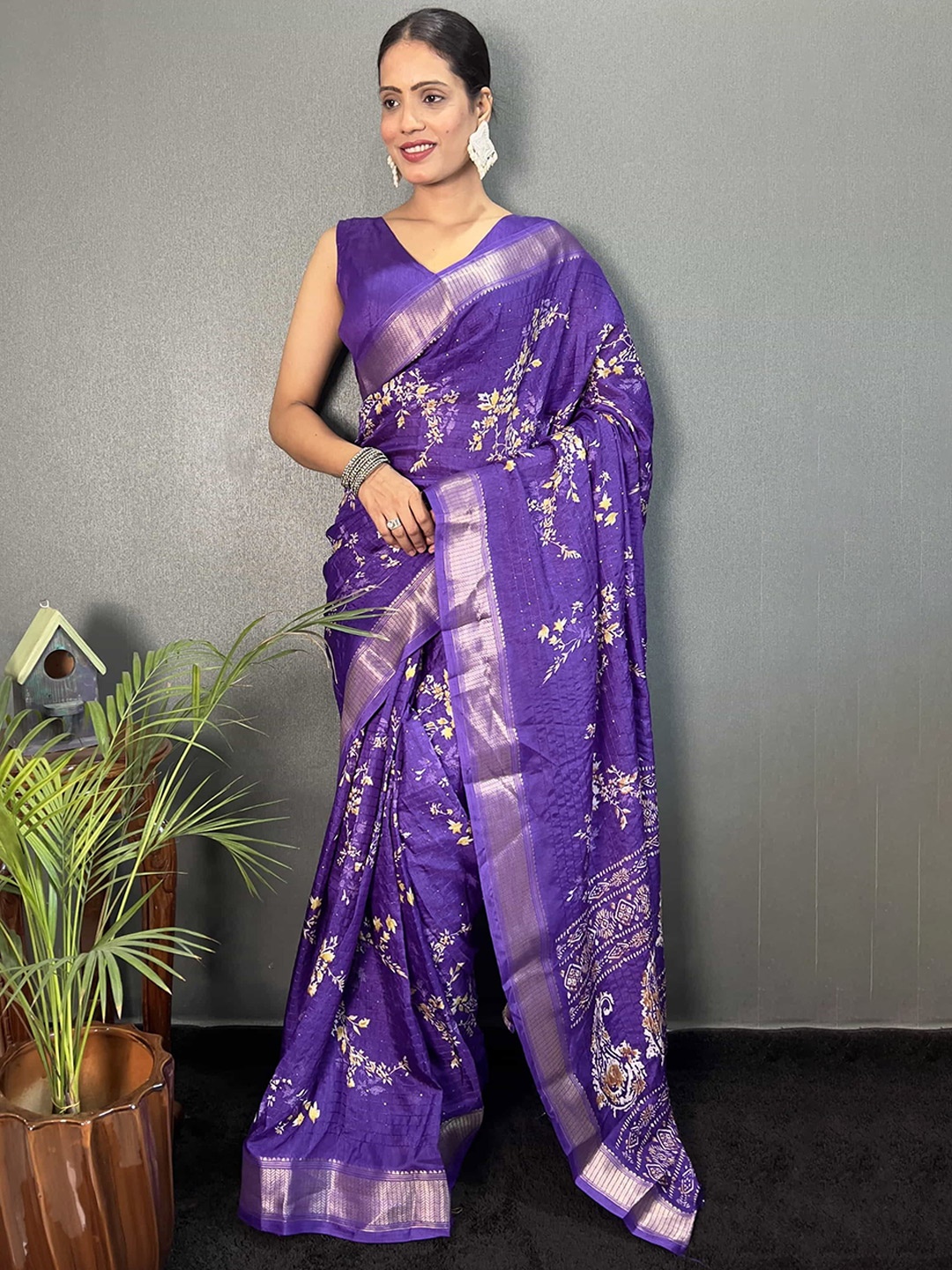 

V3 FASHION STUDIO Floral Printed Zari Pure Silk Ready to Wear Jamdani Saree, Purple