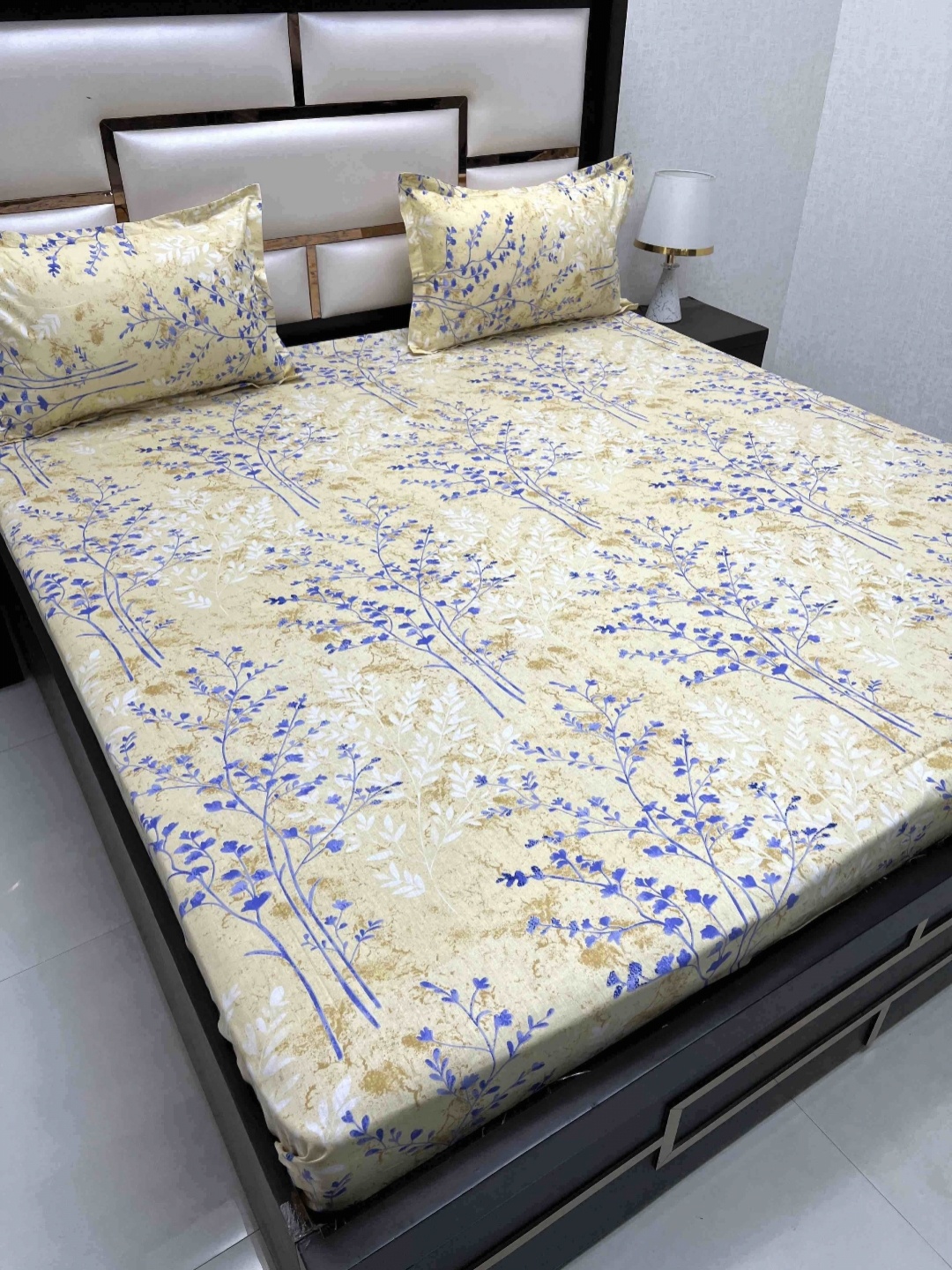 

Pure Decor Velar Yellow Floral Pure Cotton 230 TC Super King Bedsheet Set-2.76 m x 3.06 m