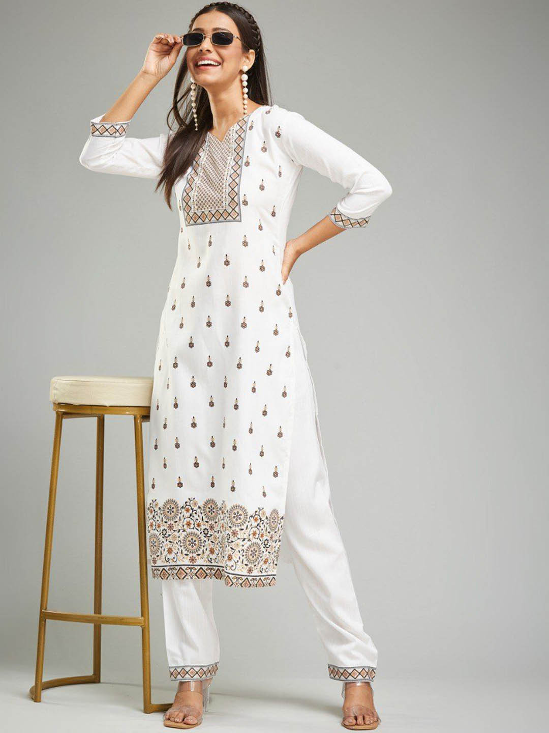 

APNISHA Ethnic Motifs Printed Regular Chanderi Silk Straight Kurta with Trousers, White