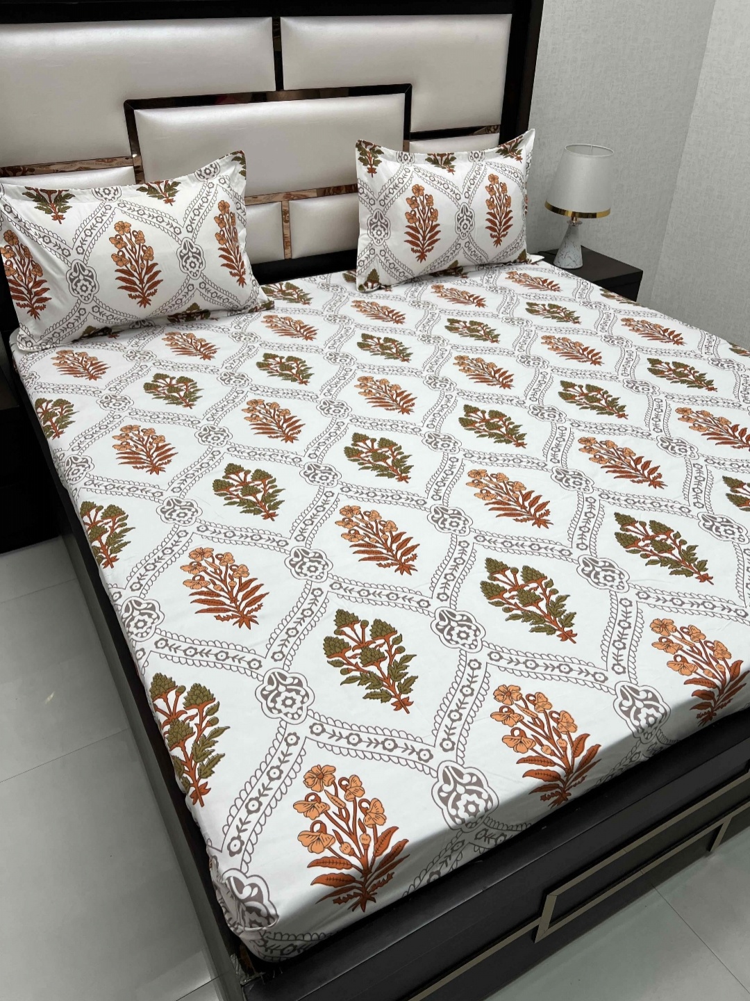 

Pure Decor Queen Size Double Bedsheet With 2 Pillow Covers 2.28m X 2.54m, Brown