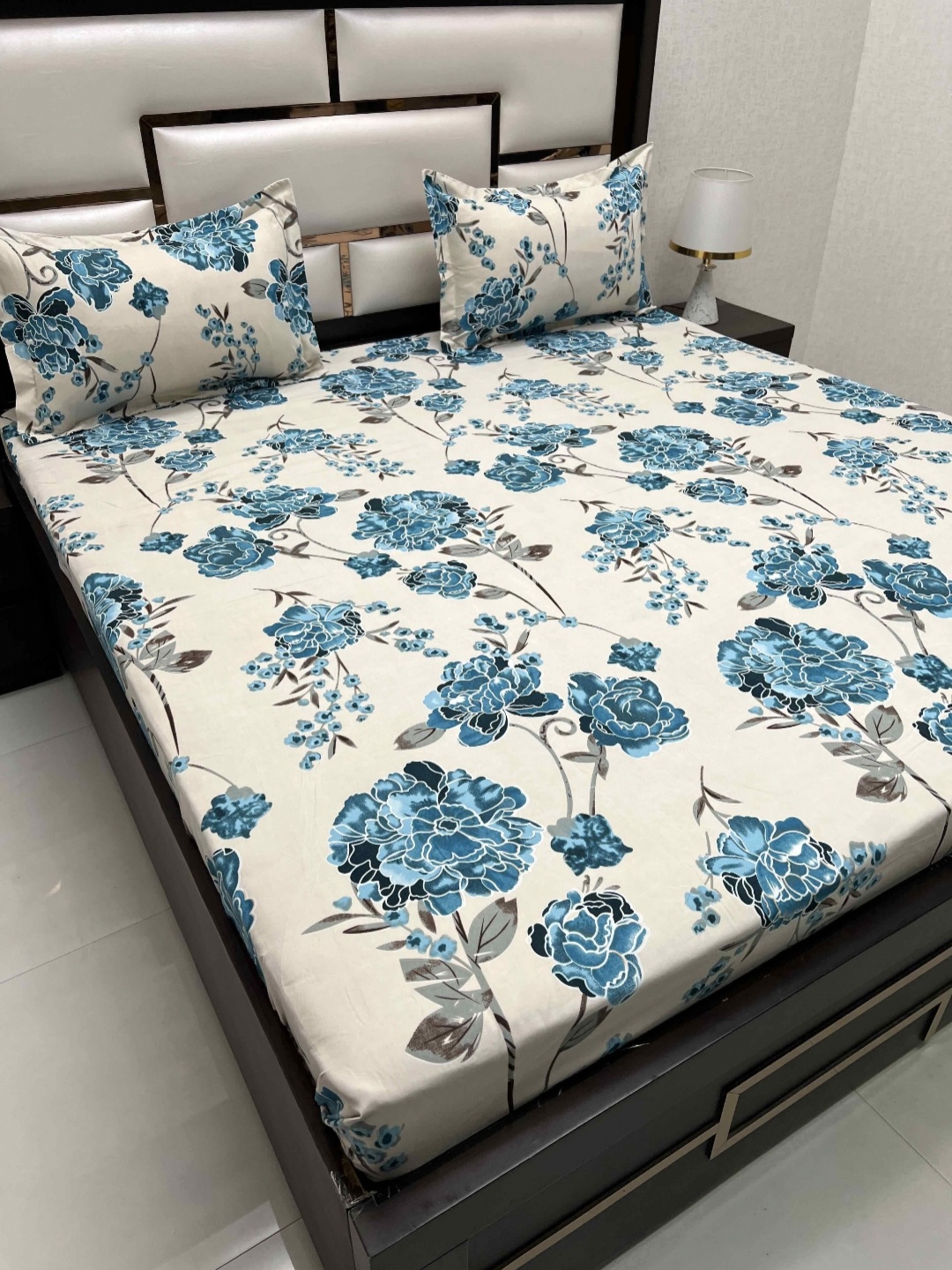 

Pure Decor Queen Size Double Bedsheet With 2 Pillow Covers 2.28m X 2.54m, Blue
