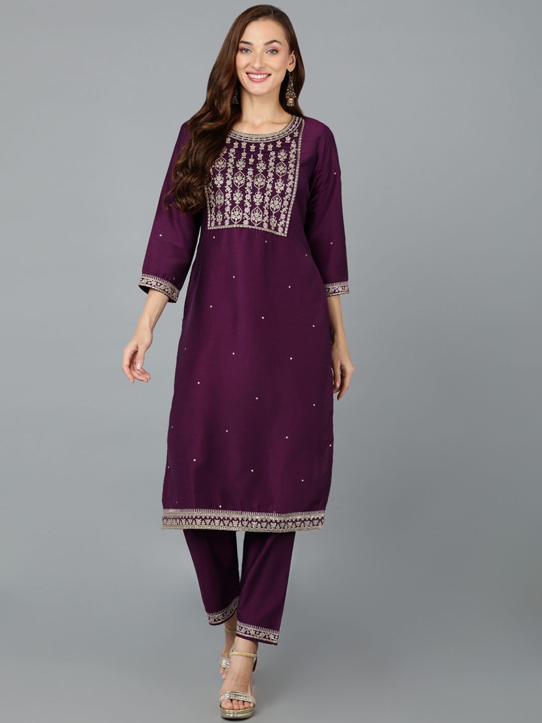 

AHIKA Purple & Gold-Toned Floral Embroidered Round Neck Straight Kurta