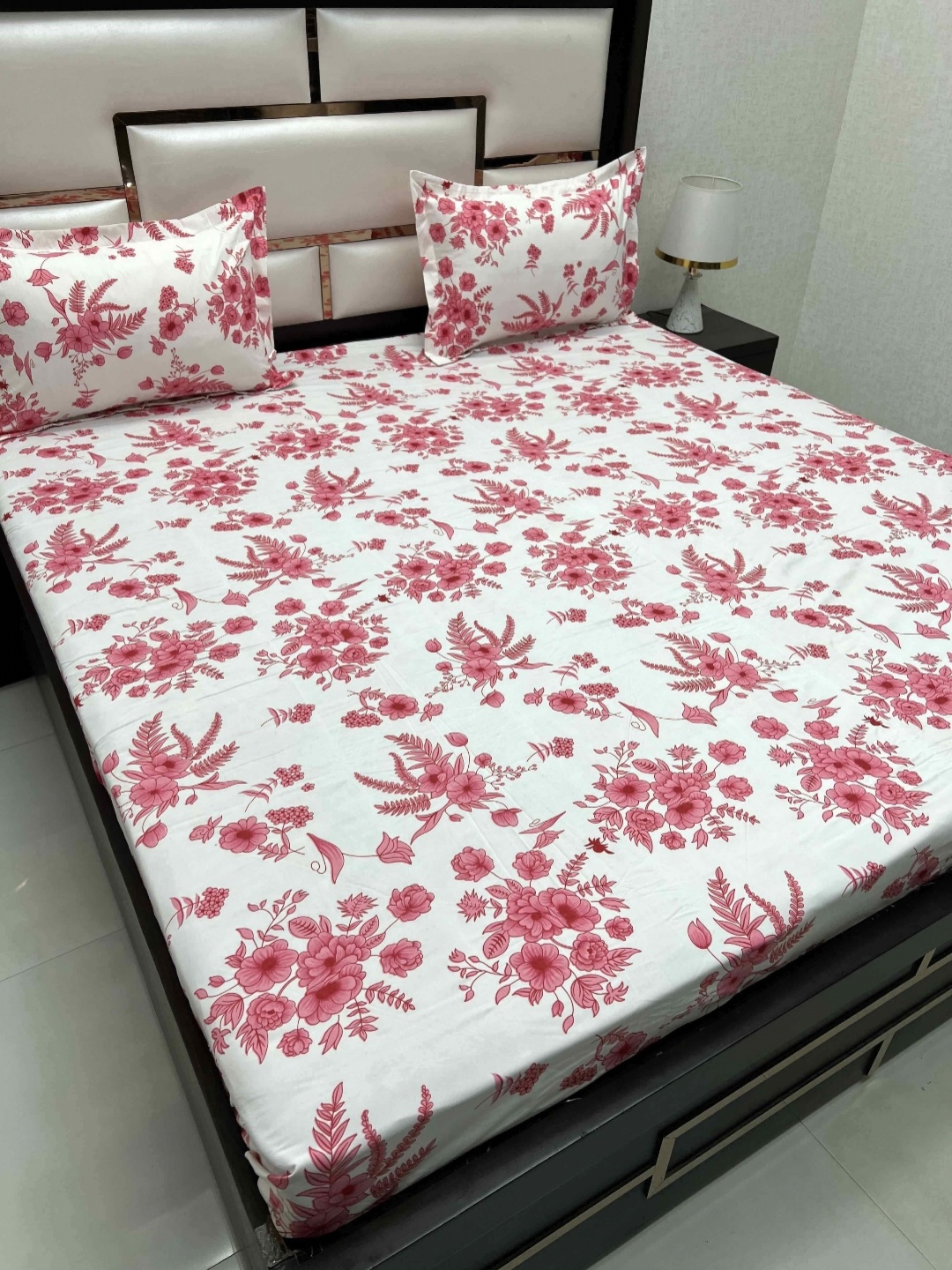 

Pure Decor Queen Size Double Bedsheet With 2 Pillow Covers 2.28m X 2.54m, Pink