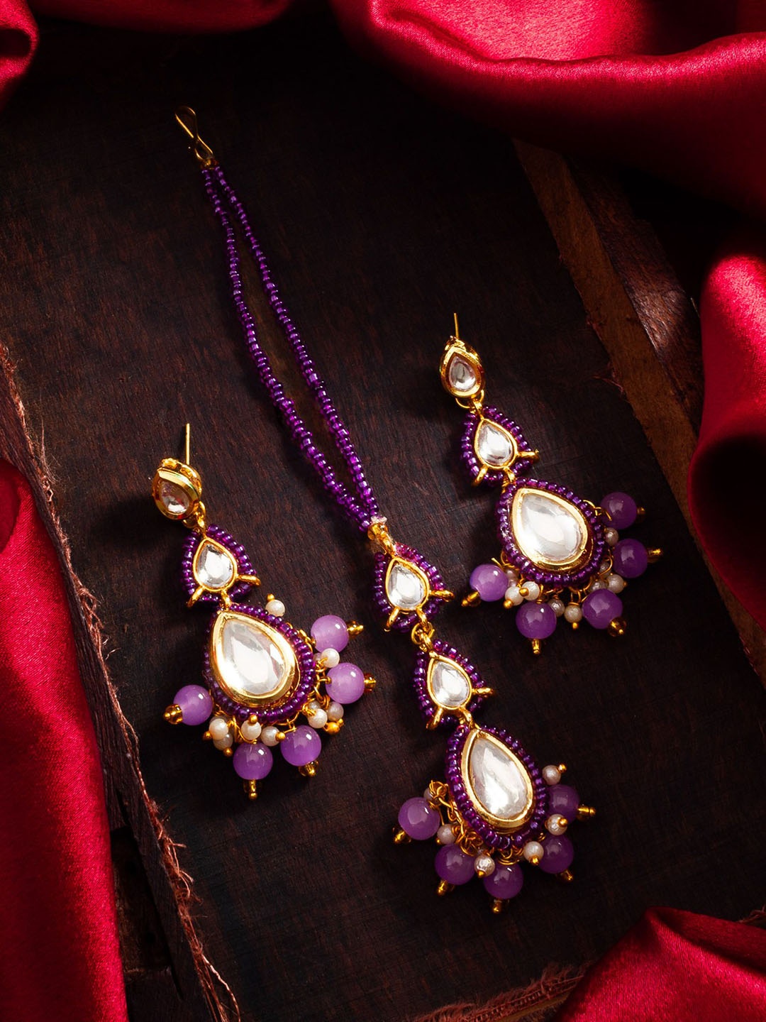 

aadita Gold-Plated Kundan Studded Maang Tika and Earrings