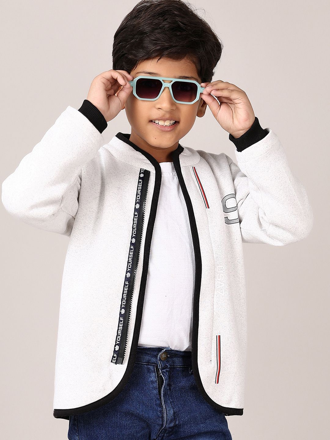 

V-Mart Boys Printed Sweatshirt, White