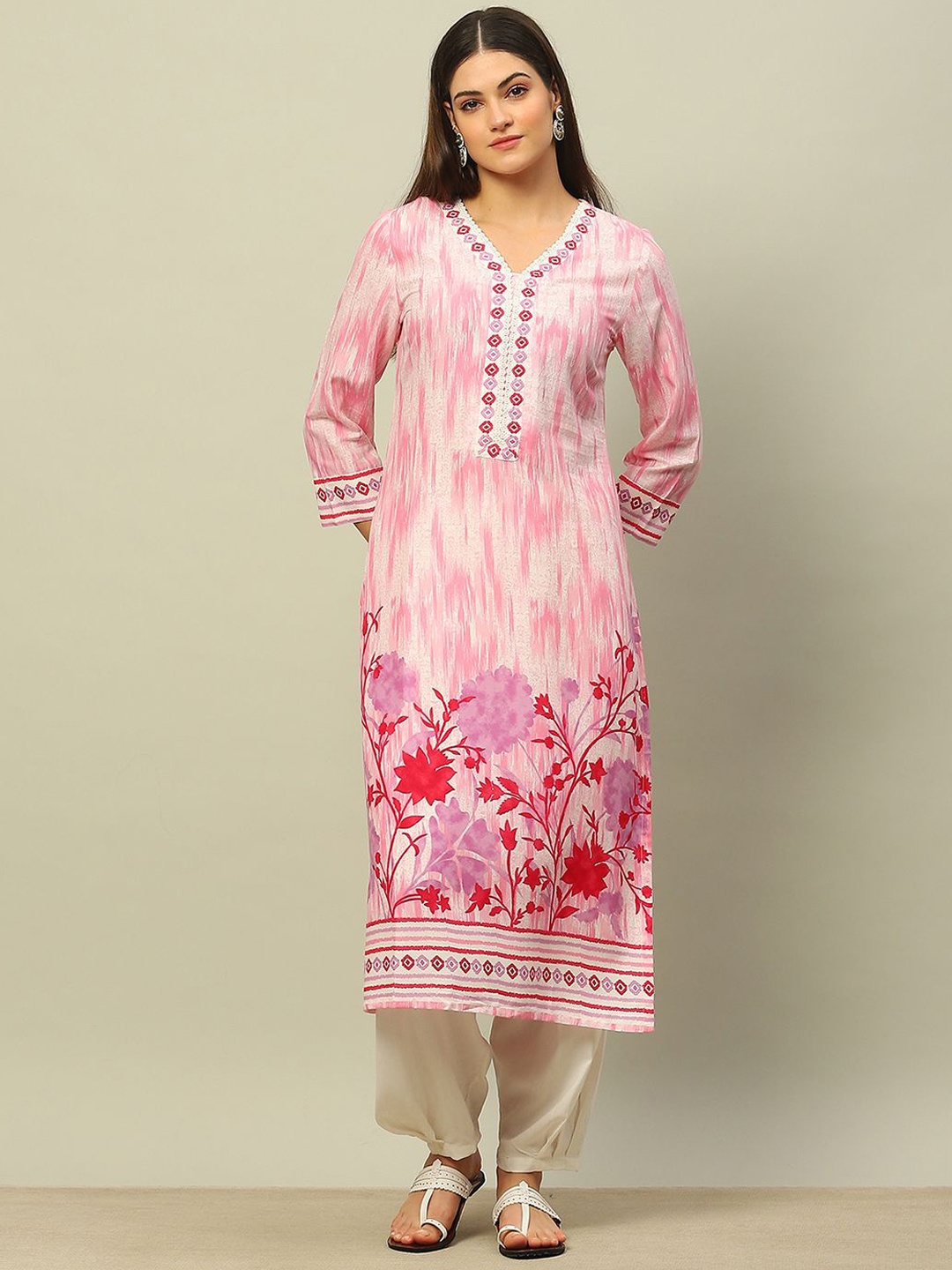 

Rangriti Abstract Printed Thread Work V-Neck Straight Kurta, Pink