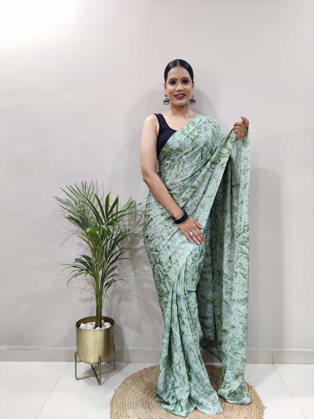 

V3 FASHION STUDIO Abstract Printed Pure Georgette Ready To Wear Saree, Green