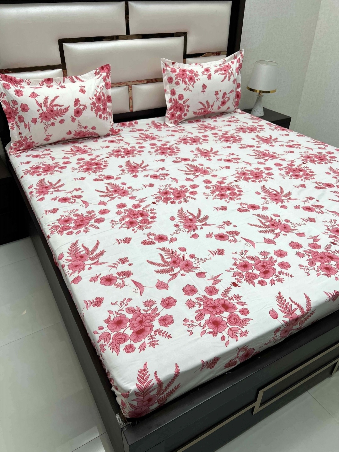 

Pure Decor Queen Size Double Bedsheet With 2 Pillow Covers 2.28m X 2.54m, Pink